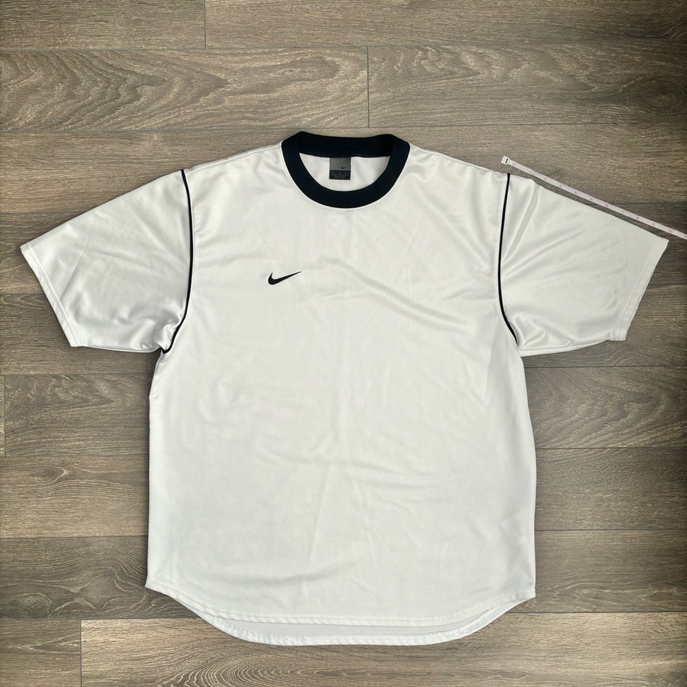 Nike athletic Tee​​